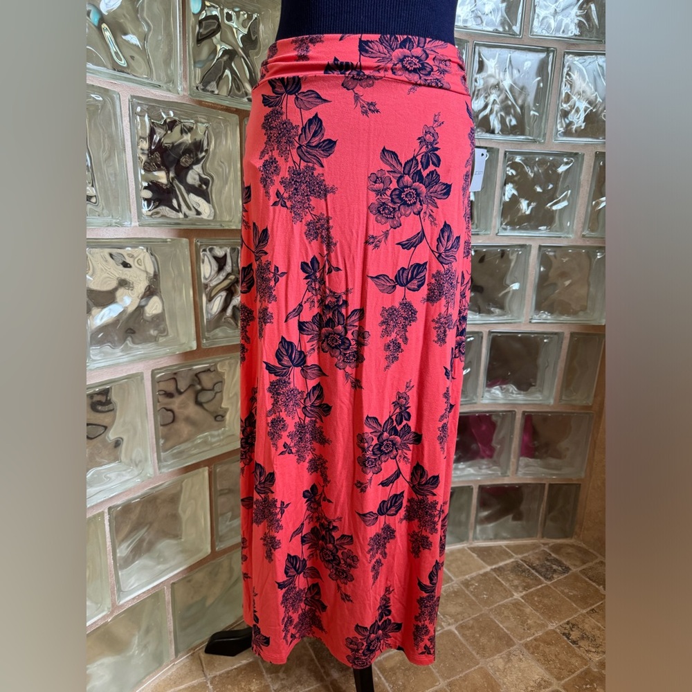 Liz Claiborne Boho Rose Garden Maxi Skirt Women’s Size Small (NWT)